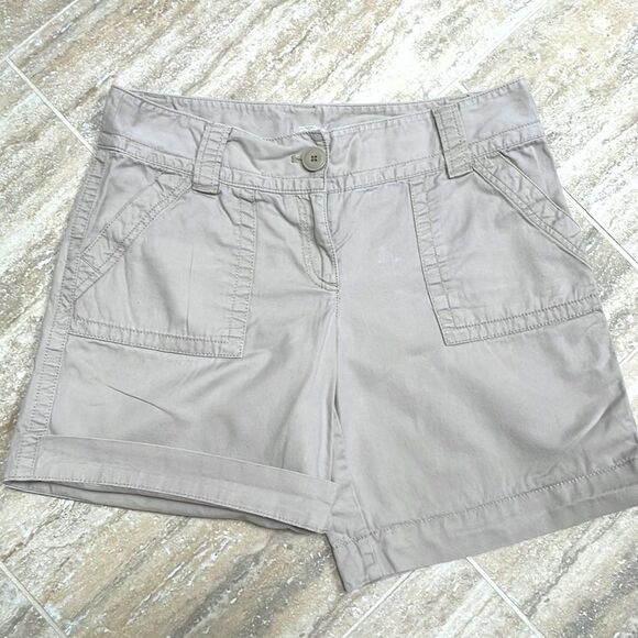 LOFT twill shorts - size 6 - Picture 1 of 4
